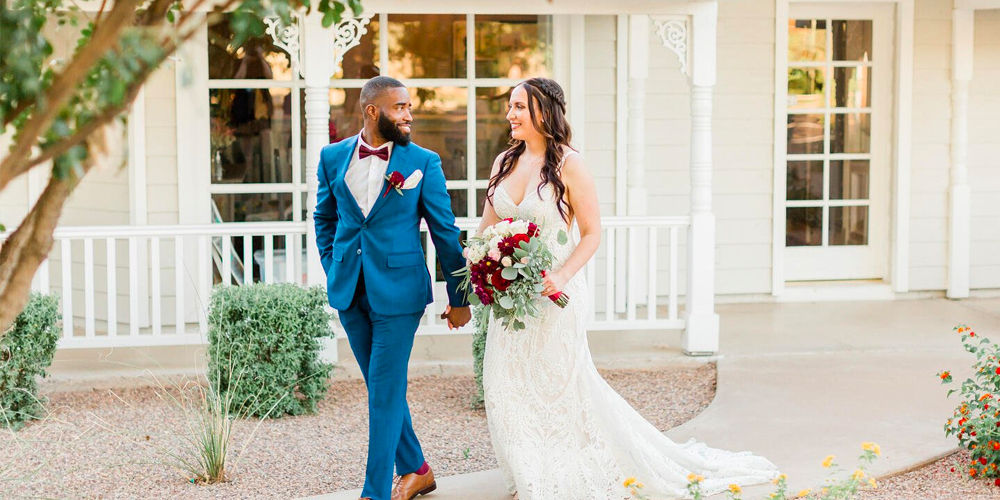 Groom seeing wedding outlet dress